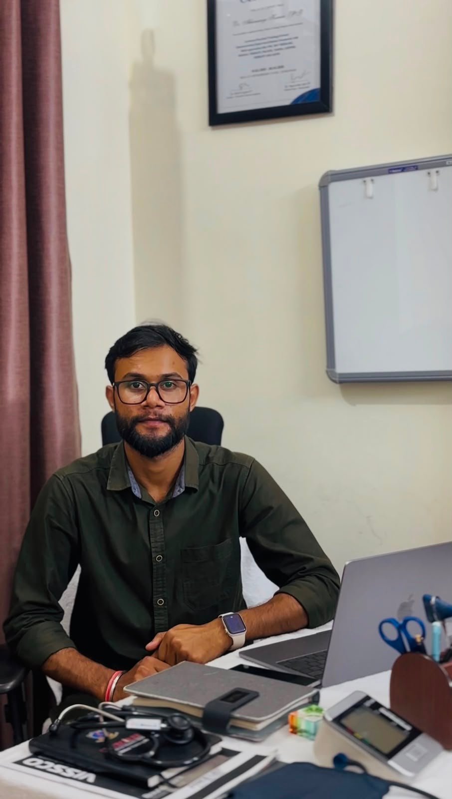 Happiness physiotherapy team member